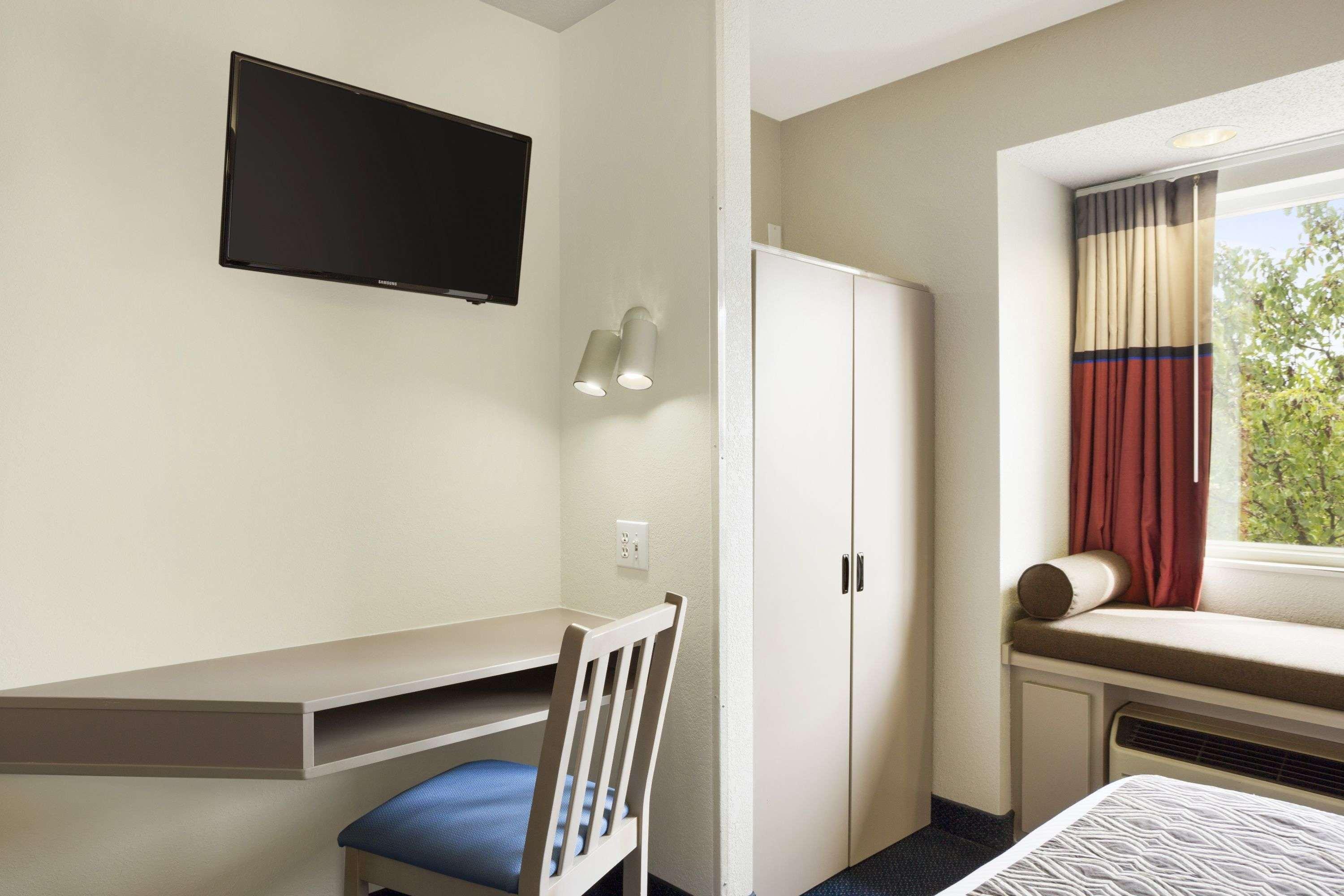 Microtel Inn By Wyndham Louisville East Dış mekan fotoğraf